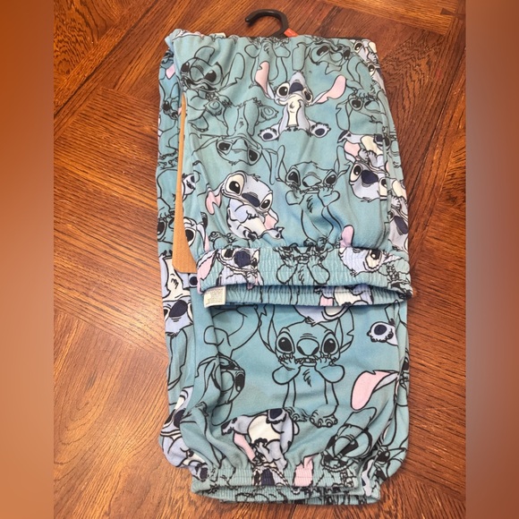 Disney Stitch Fuzzy Blue Pajama Set - Picture 5 of 6